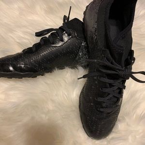 Men’s indoor soccer cleats